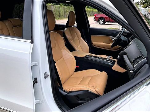 Certified 2024 Volvo XC90 B6 Ultimate AWD/4WD image 10