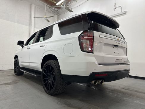 Used 2021 Chevrolet Tahoe Premier w/ Premium Package AWD/4WD image 17