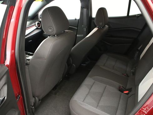 Used 2025 Chevrolet Trax RS w/ Driver Confidence Package FWD image 24