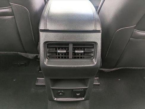 Used 2022 Ford Edge SEL w/ Convenience Package image 25