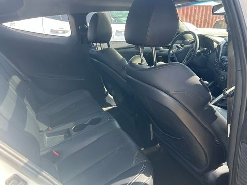 Used 2014 Hyundai Veloster Turbo w/ Turbo Technology Package 04 image 4