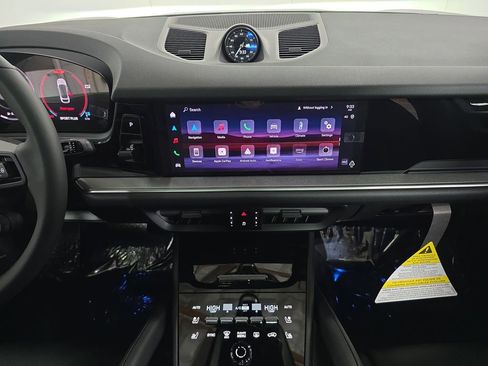 New 2026 Porsche Cayenne image 16