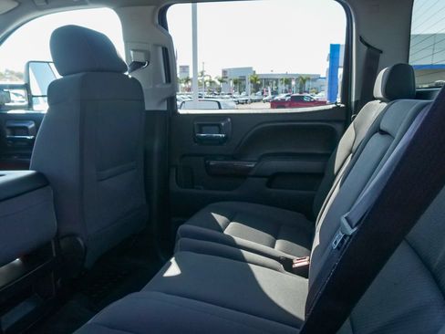 Used 2016 GMC Sierra 2500 SLE w/ SLE Preferred Package AWD/4WD image 15