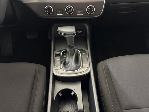 Used 2025 Hyundai Kona SE FWD image 23