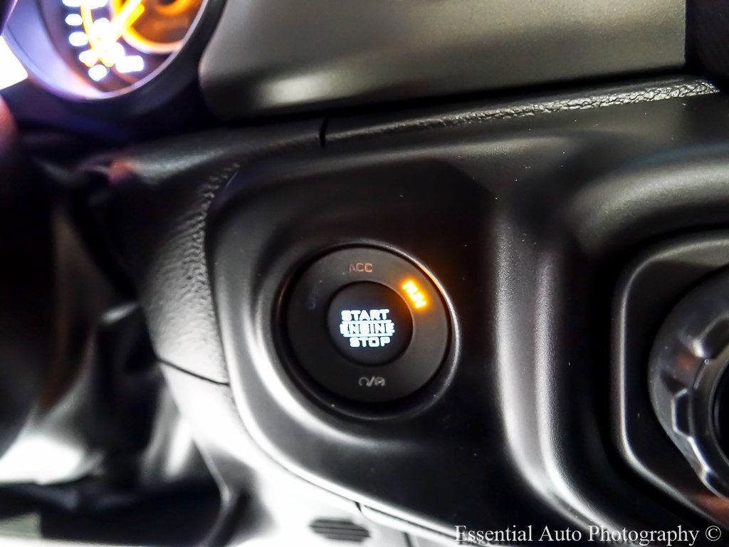 Used 2022 Jeep Wrangler Sport AWD/4WD image 15