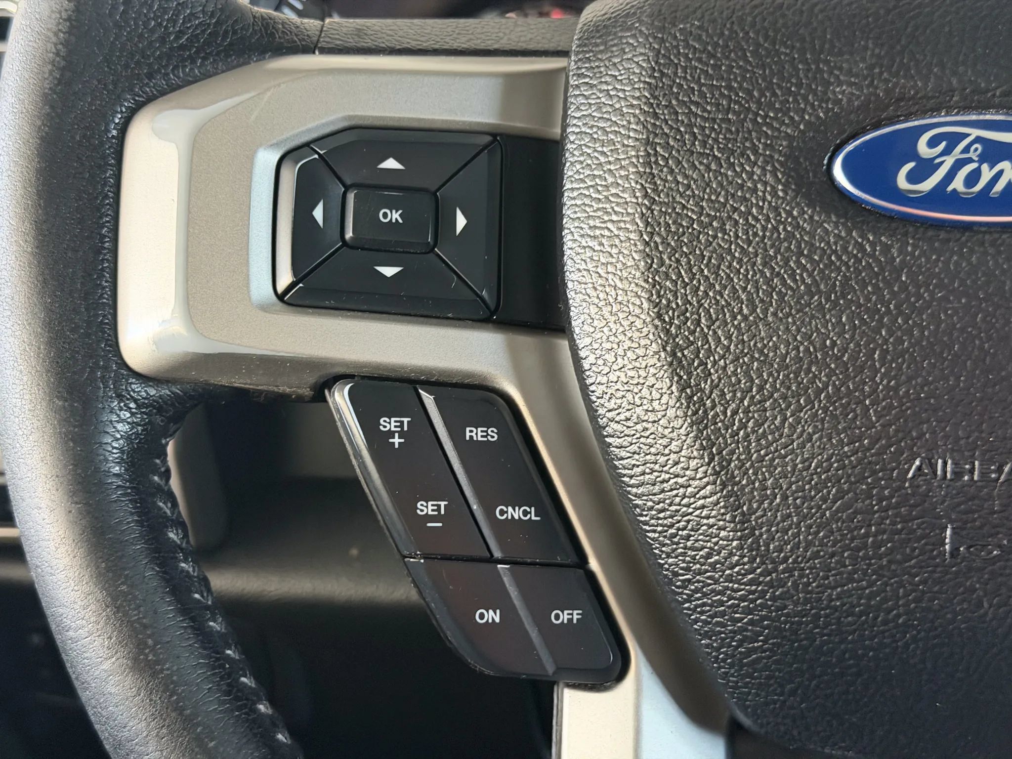 Used 2015 Ford F150 Lariat AWD/4WD image 38