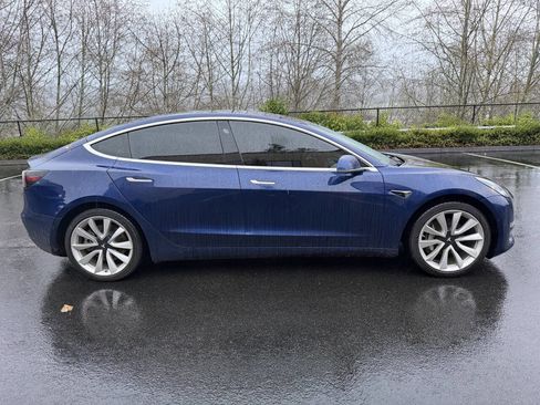 Used 2018 Tesla Model 3 Long Range image 4