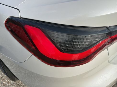 Used 2025 BMW 430i Convertible w/ Premium Package RWD image 11
