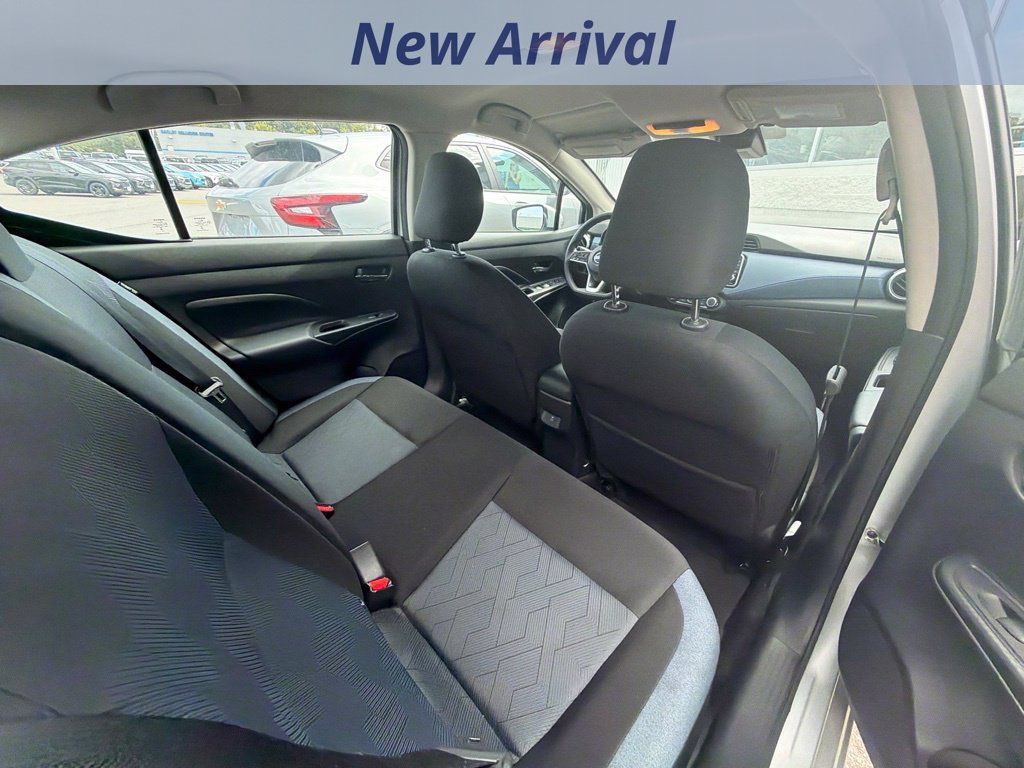 Used 2025 Nissan Versa SV FWD image 6