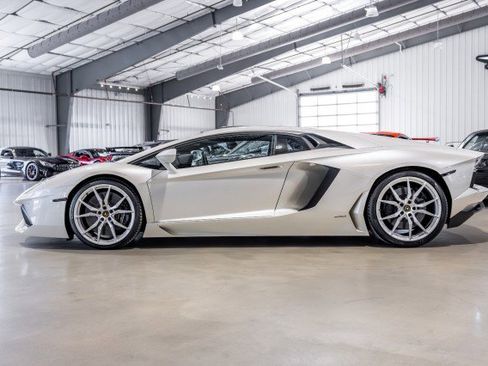 Used 2015 Lamborghini Aventador LP 700-4 image 17