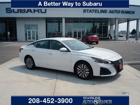 Used 2023 Nissan Altima 2.5 SV FWD image 1