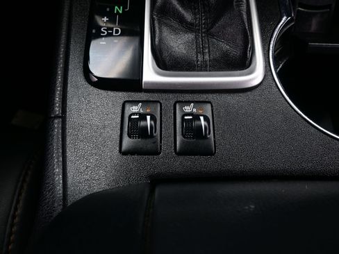 Used 2017 Toyota Highlander XLE image 23