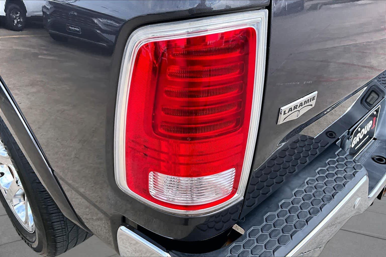Used 2018 RAM 1500 Laramie w/ Convenience Group AWD/4WD image 29