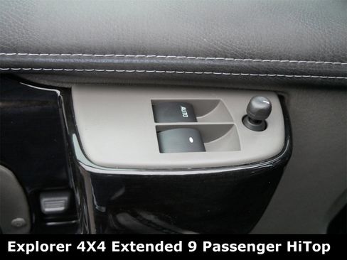 New 2025 GMC Savana 2500 Extended w/ Driver Convenience Package image 31