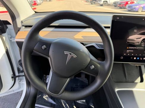 Used 2023 Tesla Model Y Long Range AWD/4WD image 24