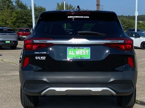 Used 2022 Kia Seltos LX AWD/4WD image 6