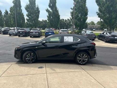 Used 2025 Lexus UX 300h AWD w/ Cold Area Package image 4