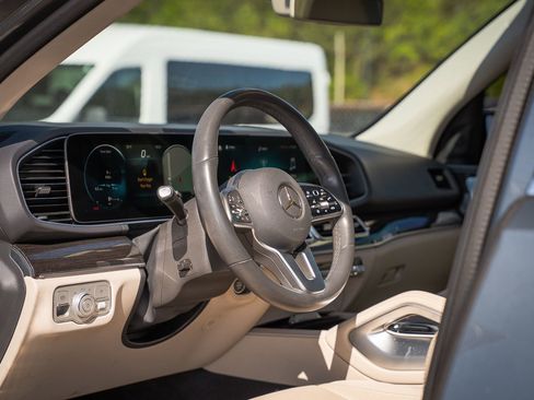 Used 2020 Mercedes-Benz GLE 350 4MATIC image 21