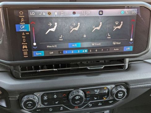 Certified 2024 Jeep Wrangler Unlimited Rubicon image 24