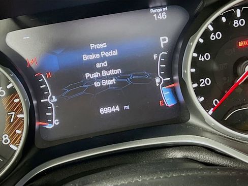 Used 2018 Jeep Compass Limited w/ Navigation Group AWD/4WD image 11