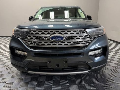 Used 2022 Ford Explorer Limited w/ Limited Technology Package image 3