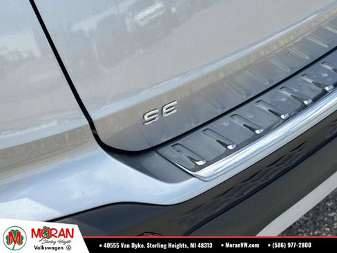Used 2024 Volkswagen Taos SE AWD/4WD image 10