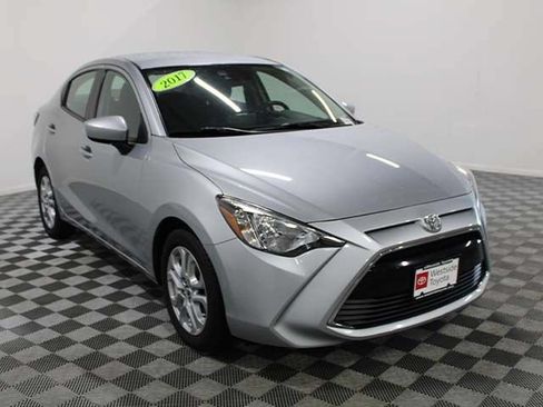 Used 2017 Toyota Yaris iA FWD image 8
