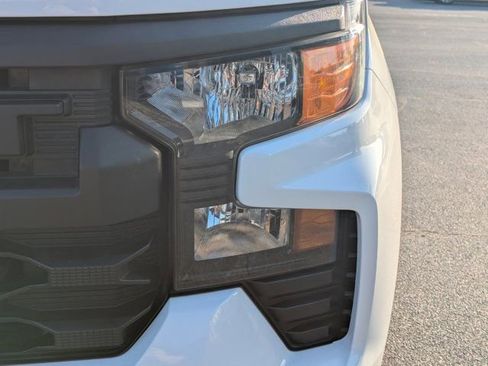 Used 2024 Chevrolet Silverado 1500 Custom image 9