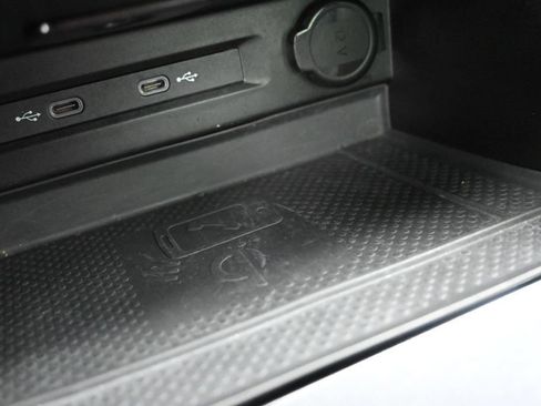 Used 2024 Volkswagen Tiguan SE R-Line FWD image 14