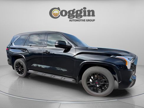 Used 2024 Toyota Sequoia 4WD image 11