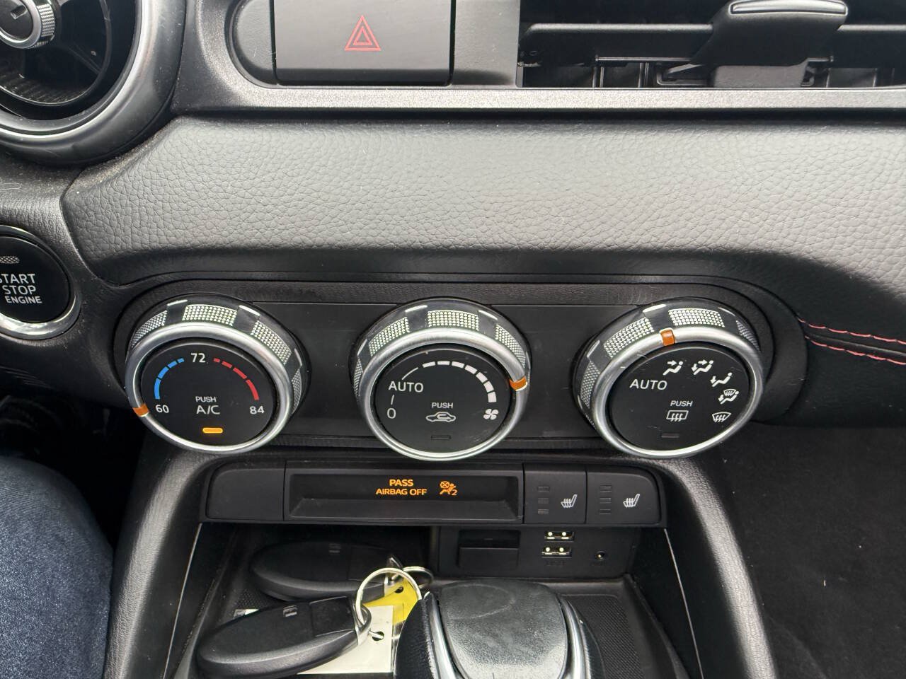 Used 2017 FIAT 124 Spider Abarth RWD image 27