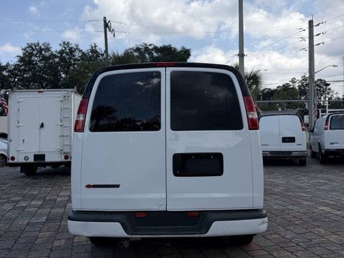 Used 2017 Chevrolet Express 2500 LT w/ LT Preferred Equipment Group RWD image 8