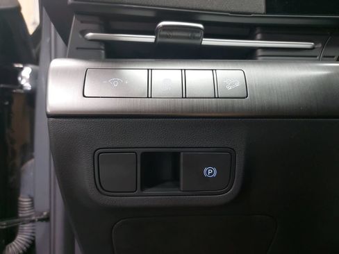 Certified 2025 Hyundai Kona SEL AWD/4WD image 25