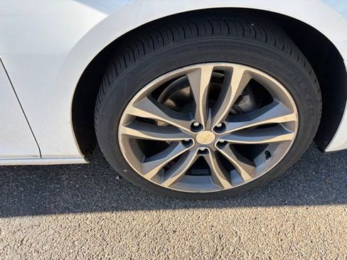 Used 2020 Chevrolet Malibu Premier FWD image 16