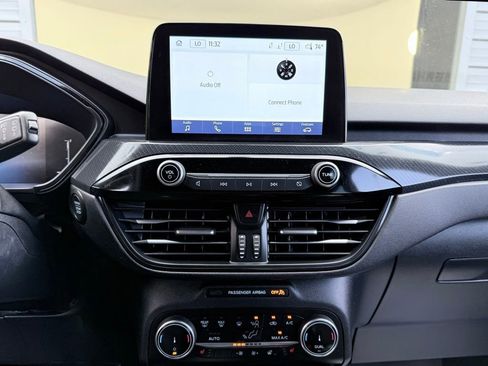 Used 2023 Ford Escape ST-Line image 18