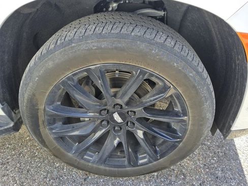 Used 2024 Cadillac Escalade ESV Sport Platinum w/ LPO, ONYX Package image 6