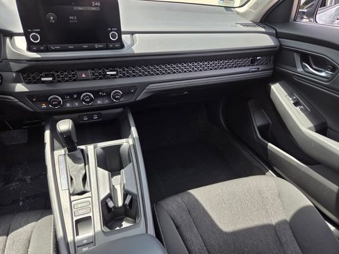 Certified 2025 Honda Accord SE image 14