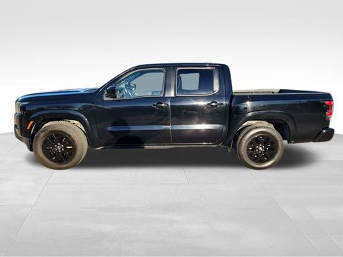 Used 2023 Nissan Frontier SV image 5