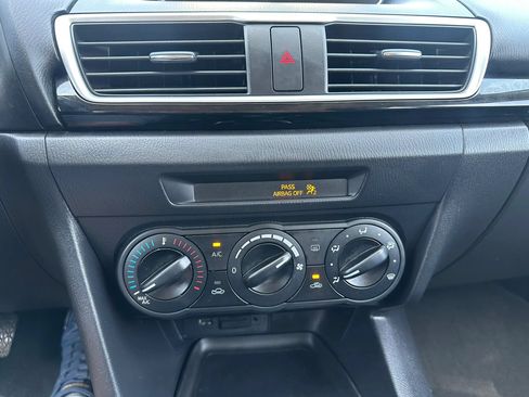 Used 2015 MAZDA MAZDA3 i Sport FWD image 8
