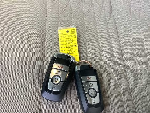 Used 2021 Ford Explorer XLT w/ Class III Trailer Tow Package image 20