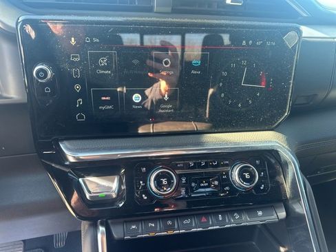 Used 2024 GMC Sierra 1500 Denali w/ Technology Package image 11