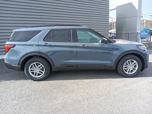New 2026 Ford Explorer Active w/ Active Comfort Package image 2