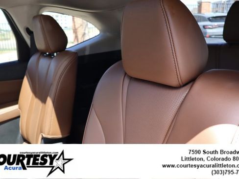 Used 2024 Acura MDX SH-AWD w/ Technology Package image 27