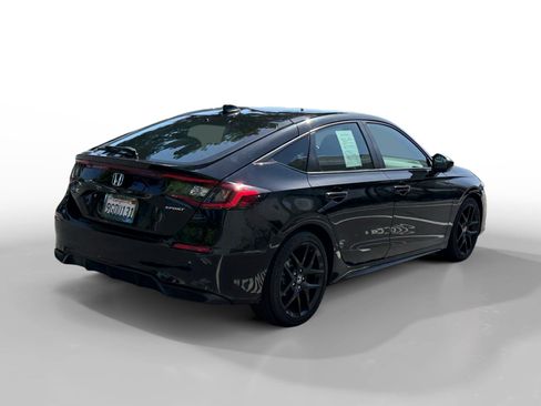 Used 2023 Honda Civic Sport image 5