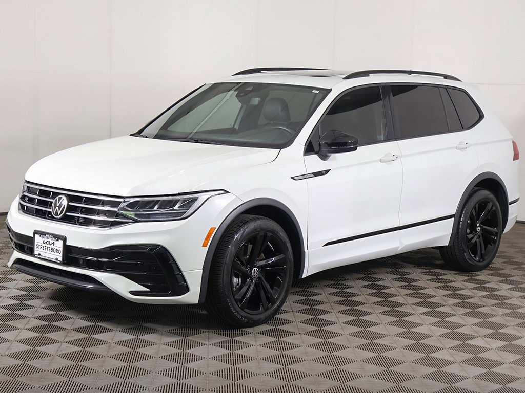 Used 2023 Volkswagen Tiguan SE R-Line FWD image 10