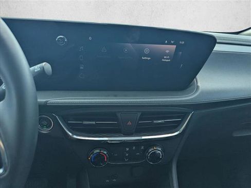 Used 2025 Buick Encore GX Preferred FWD image 12