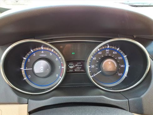Used 2012 Hyundai Sonata Limited FWD image 18