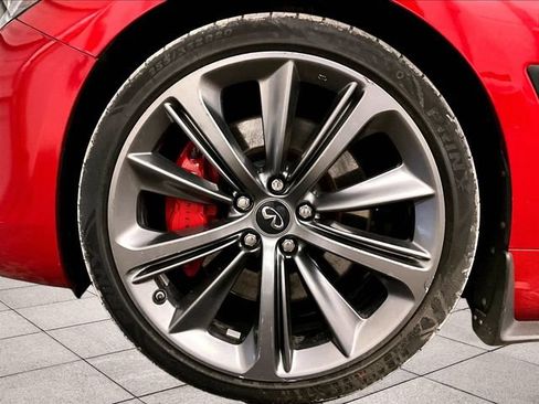 Used 2018 INFINITI Q60 Red Sport 400 w/ Sensory Package 3.0T Sport AWD/4WD image 8