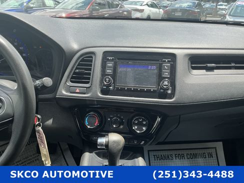 Used 2021 Honda HR-V LX image 16