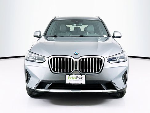 Used 2024 BMW X3 xDrive30i AWD/4WD image 2